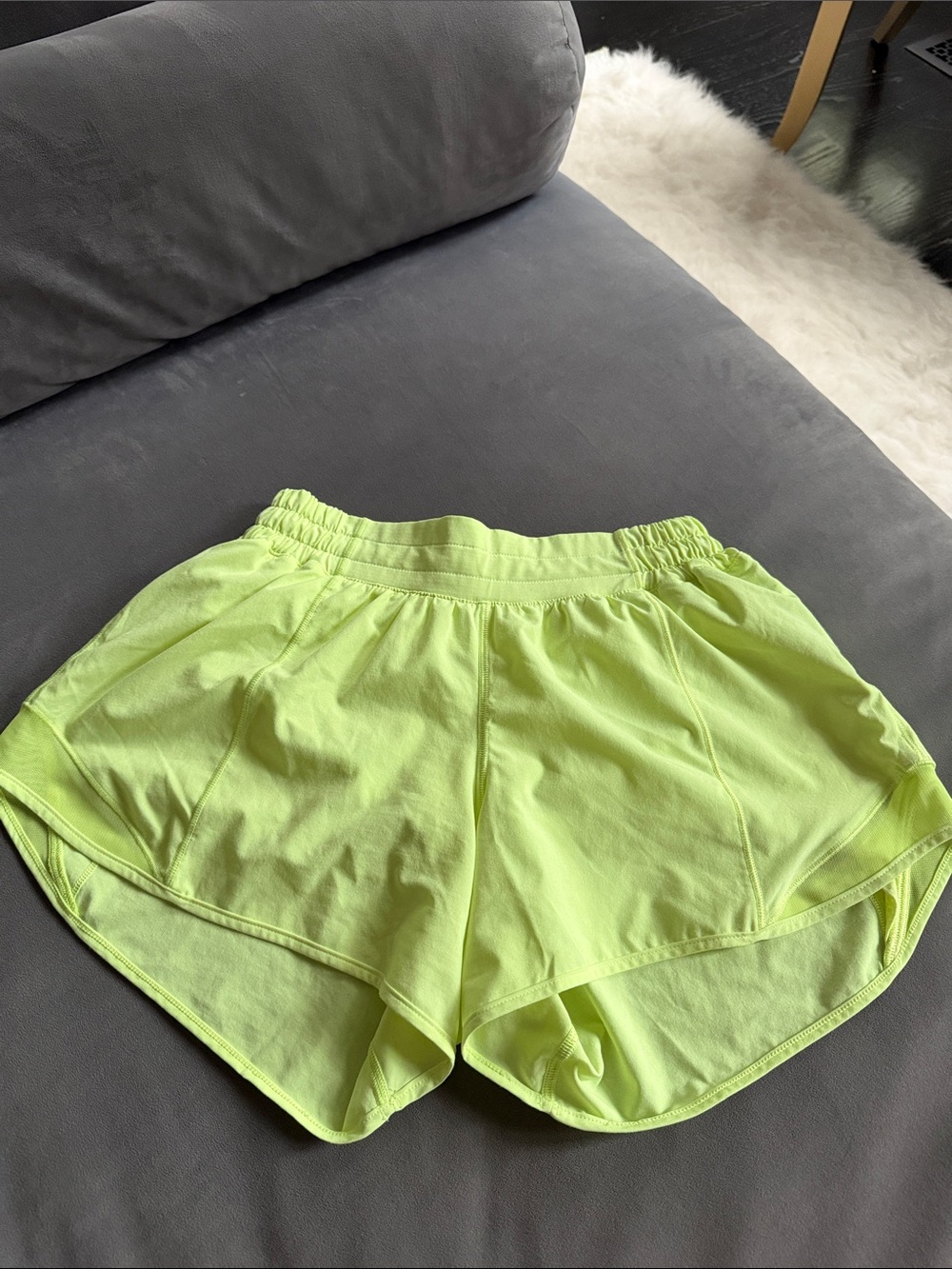 Lululemon Neon Yellow Women’s Athletic Shorts Sz 6